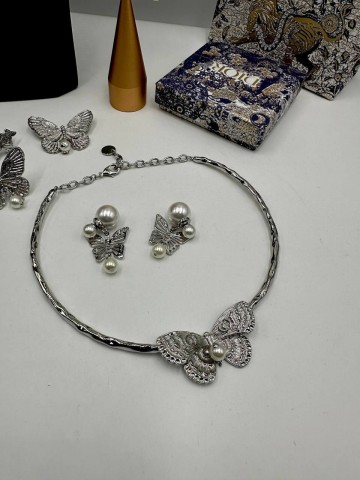 Серьги Dior