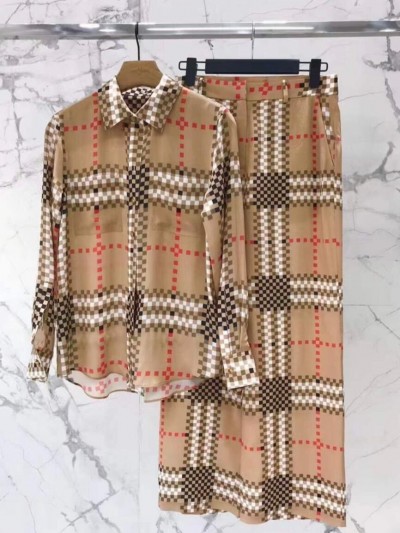 Костюм Burberry