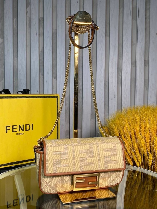 Сумка Fendi