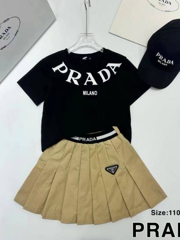 Костюм Prada