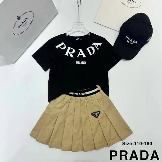 Костюм Prada