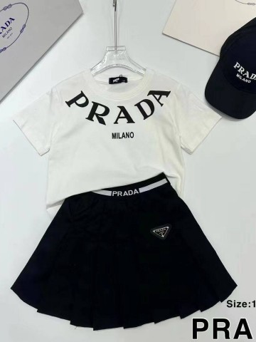 Костюм Prada