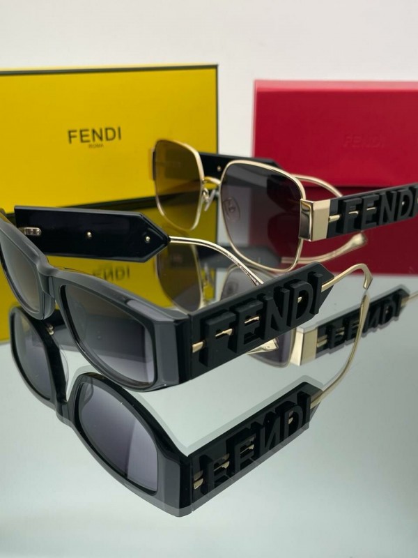 Солнцезащитные очки Fendi