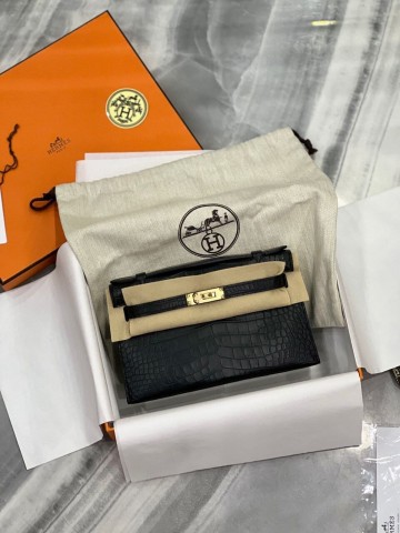 Сумка Hermes из кожи крокодила