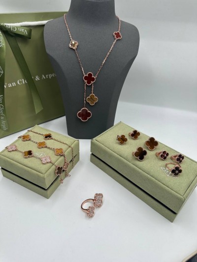 Кулон Van Cleef & Arpels