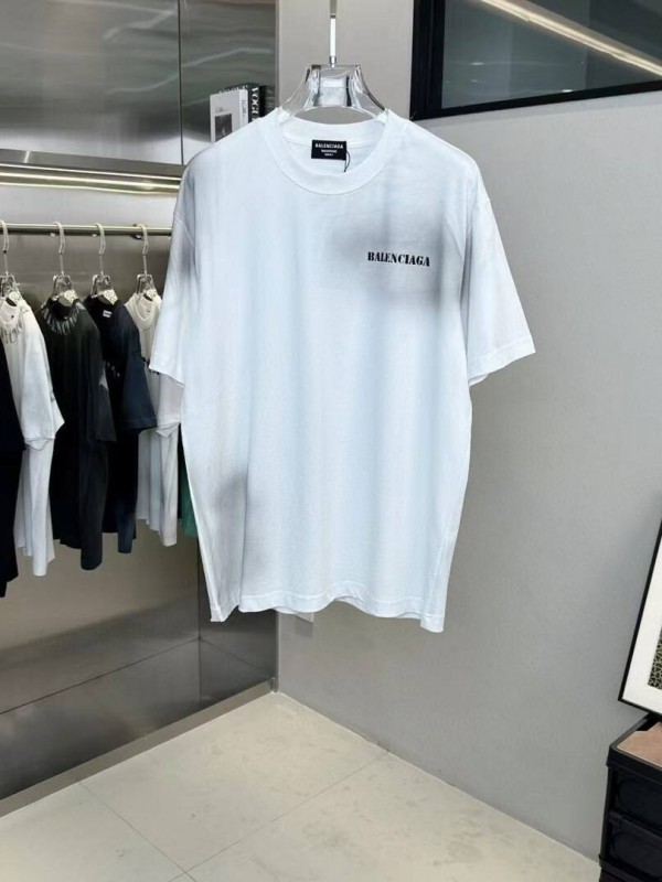 Футболка Balenciaga