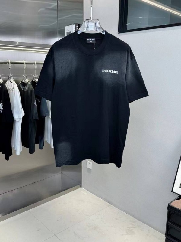 Футболка Balenciaga