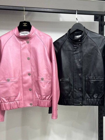 Кожаная куртка CHANEL