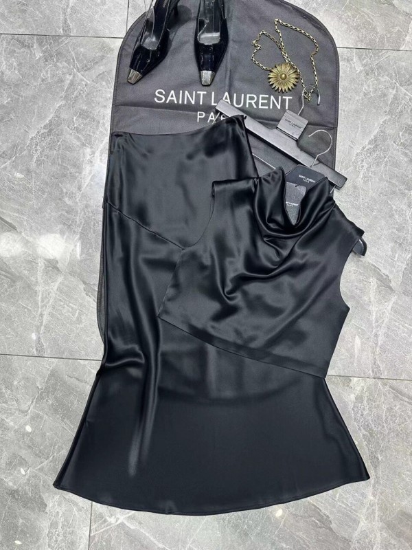 Костюм Yves Saint Laurent