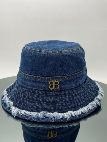Панама Balenciaga