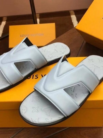 Шлепанцы Louis Vuitton