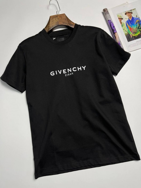 Футболка Givenchy