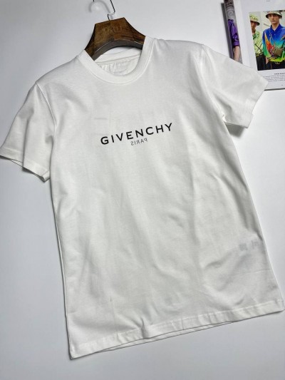 Футболка Givenchy