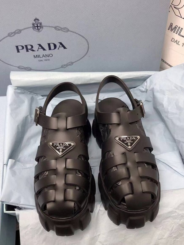 Сандалии Prada