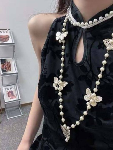 Бусы Dior