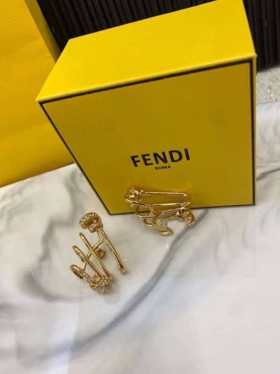 Серьги Fendi