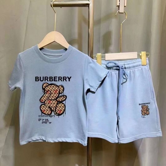 Костюм Burberry