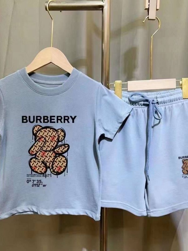 Костюм Burberry