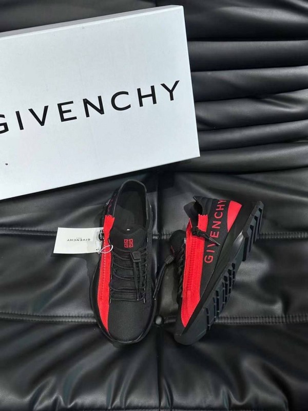 Кроссовки Givenchy