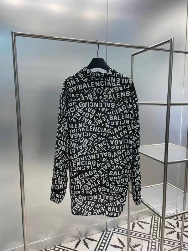 Костюм Balenciaga