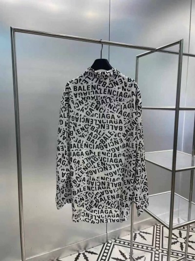 Костюм Balenciaga