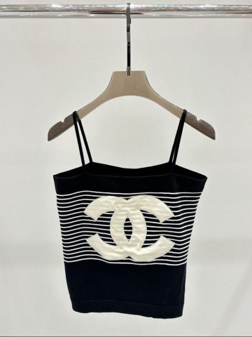 Топ CHANEL