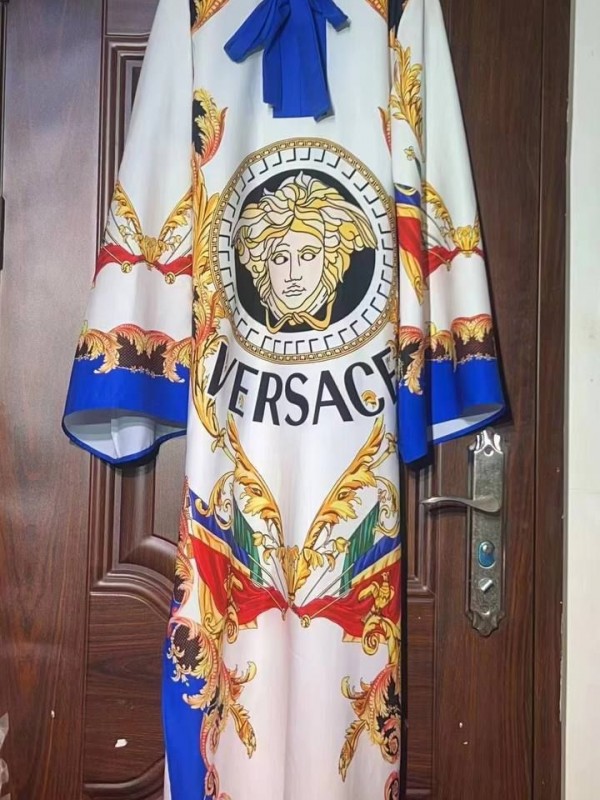 Платье Versace