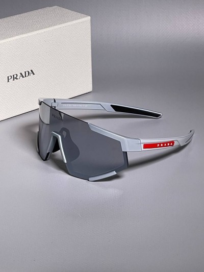 Очки Prada