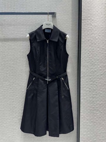 Платье Prada