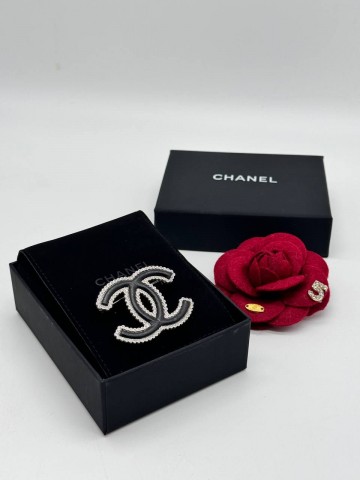Брошь CHANEL