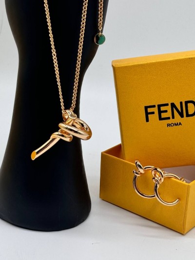 Кулон Fendi