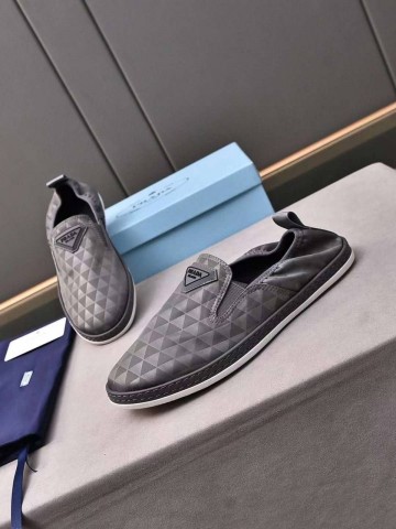 Слипоны Prada