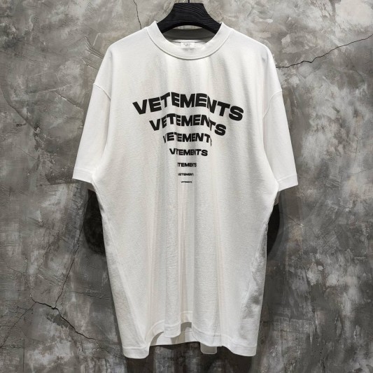 Футболка Vetements