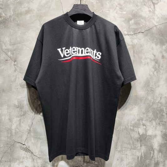 Футболка Vetements