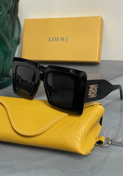 Солнцезащитные очки Loewe