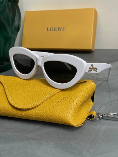 Солнцезащитные очки Loewe