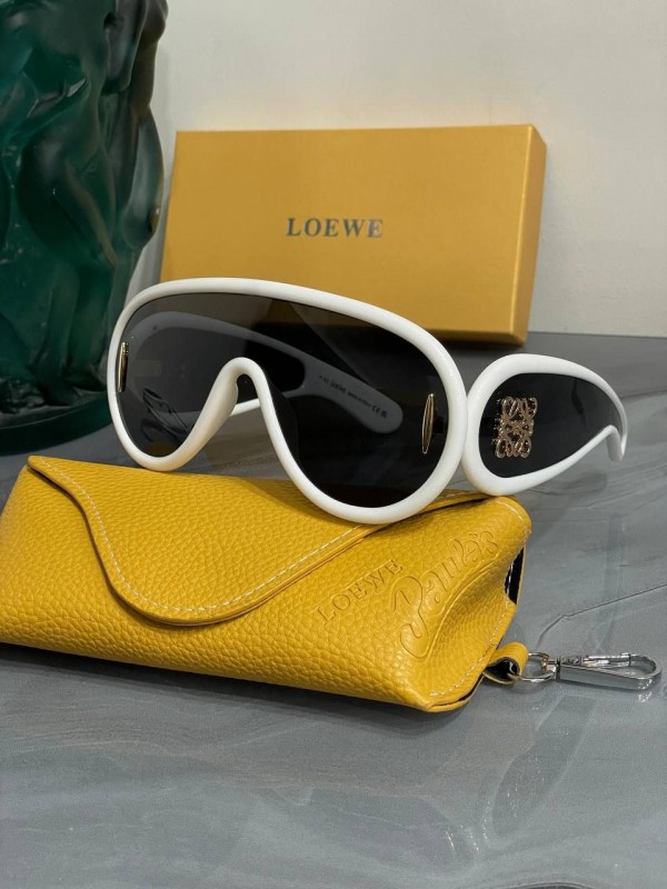 Солнцезащитные очки Loewe