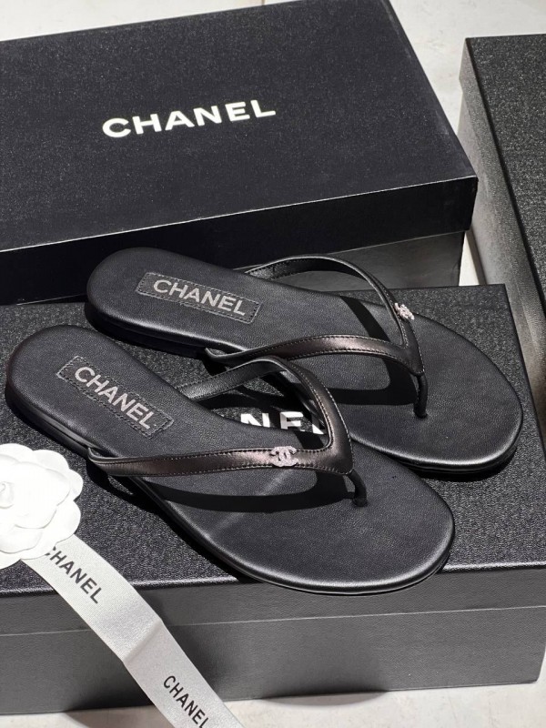 Шлепанцы CHANEL