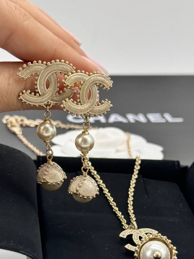 Серьги CHANEL