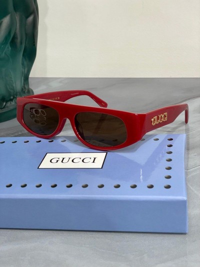 Солнцезащитные очки Gucci