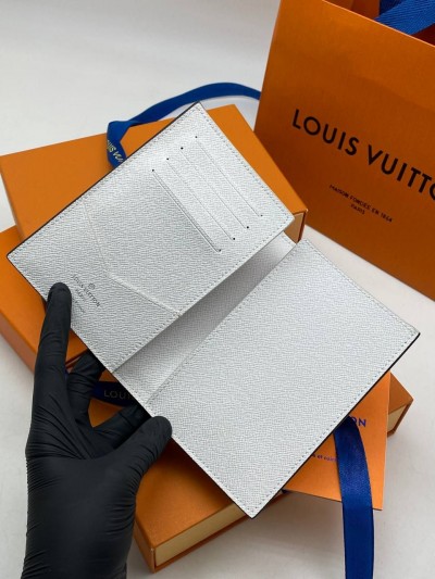 Обложка на паспорт Louis Vuitton