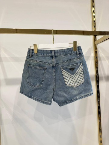 Шорты Prada
