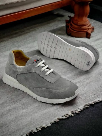 Кроссовки Kiton