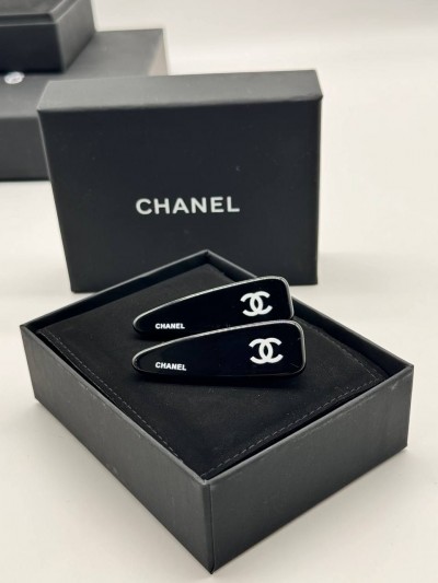 Заколка CHANEL 2 шт.