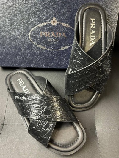 Шлепанцы Prada