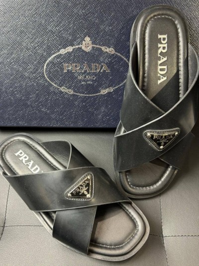 Шлепанцы Prada