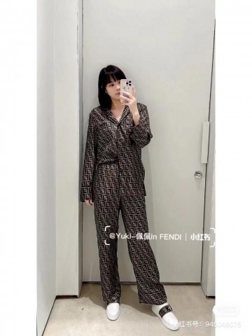 Костюм Fendi