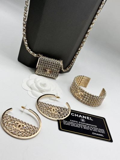 Серьги CHANEL