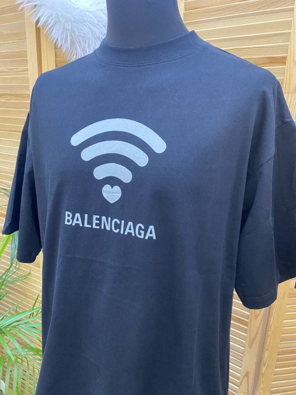 Футболка Balenciaga