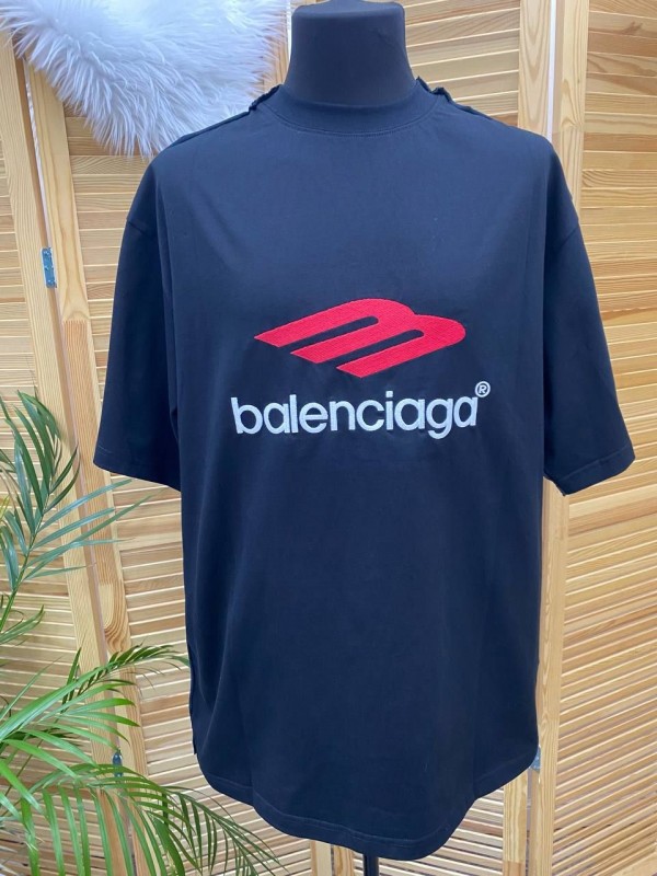 Футболка Balenciaga